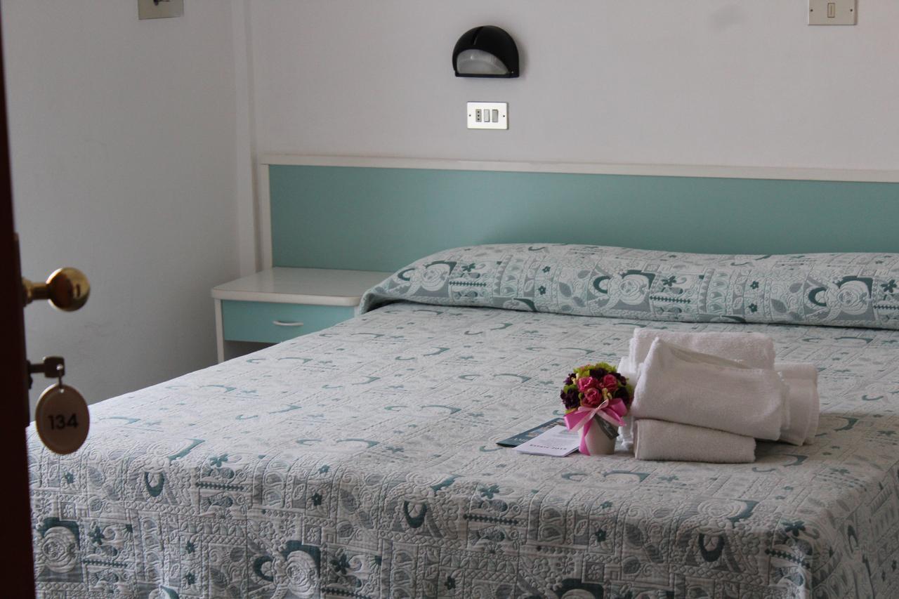 Hotel American Беллария-Иджеа-Марина Номер фото