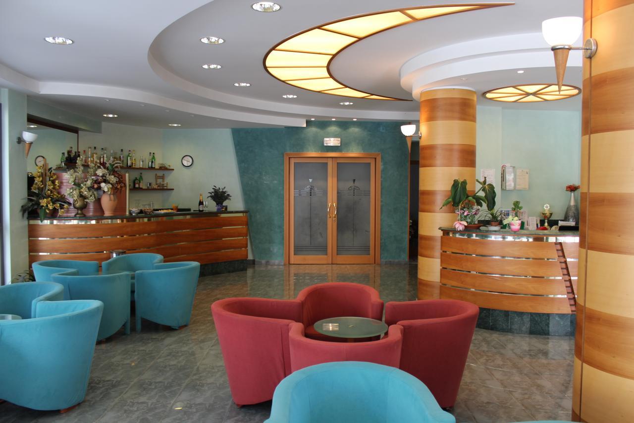 Hotel American Беллария-Иджеа-Марина Экстерьер фото